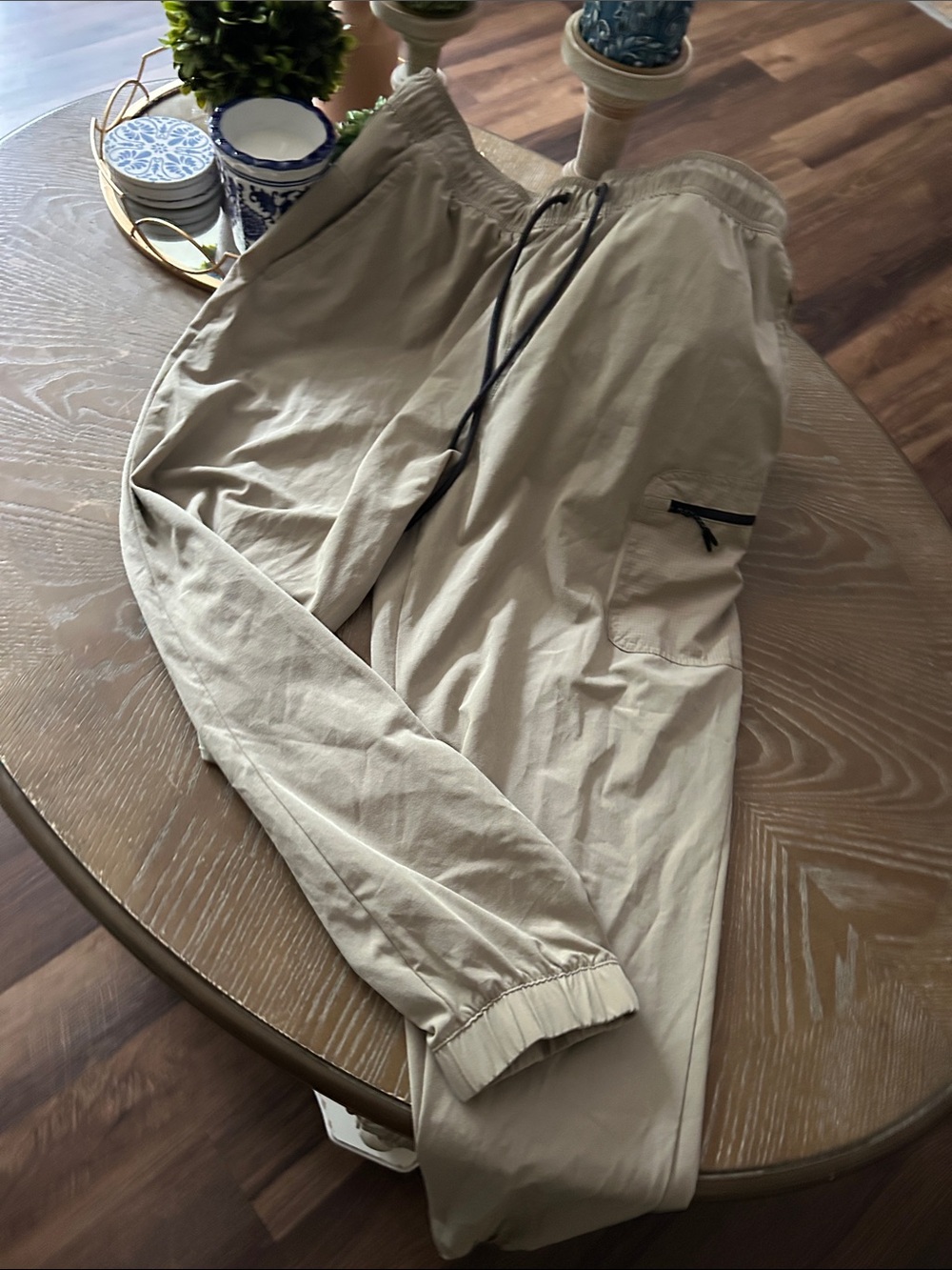 Men’s Athletic Beige Cargo Jogger Pants - Elastic Waist & Zip Pocket XL